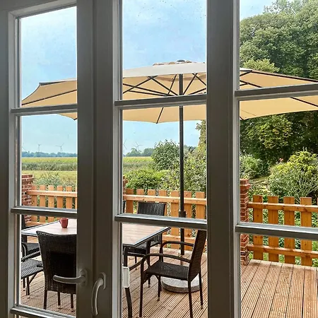 Gut Gross Fedderwarden, Alma דירה